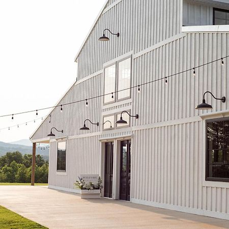 A Suite With A View + Wine Mount Airy Exterior photo