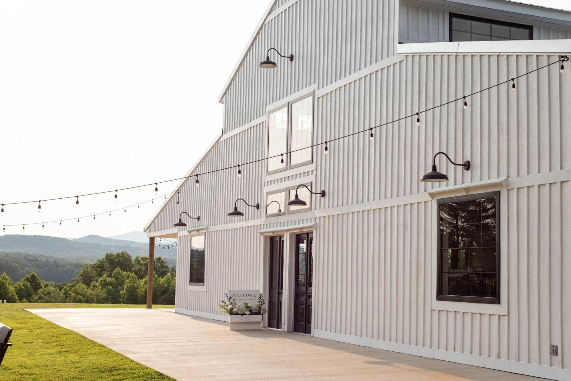 A Suite With A View + Wine Mount Airy Exterior photo